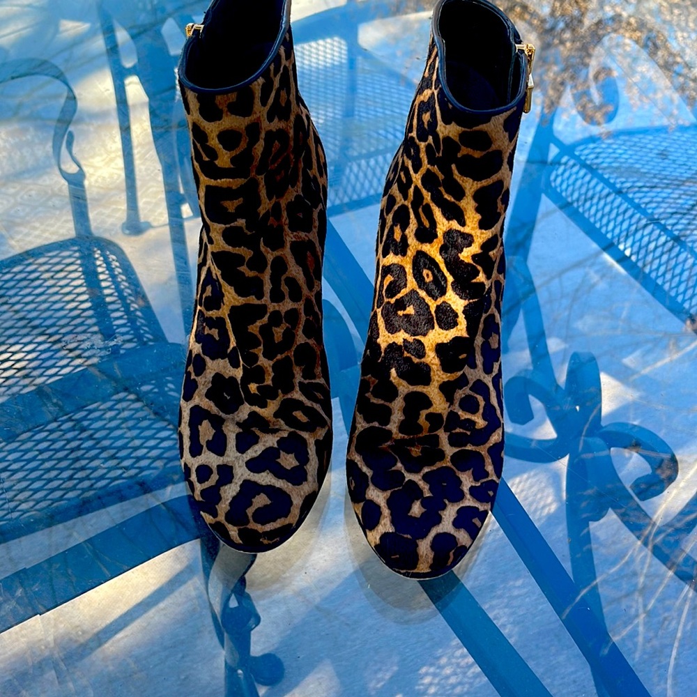Size 8 , gently worn bootie